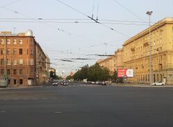 Вид от перекрёстка с Московским пр. на восток