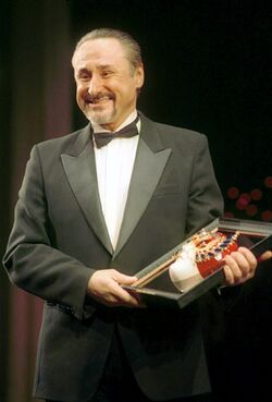 Дмитрий Брянцев с премией «Золотая маска», 1996 г.