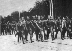 Торжественный парад добровольцев на Софийской площади в Киеве, сентябрь 1919 г.