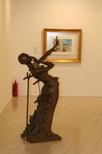 Женская фигура (Бакинский музей современного искусства)