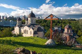 Архангело-Михайловский Зверинецкий монастырь