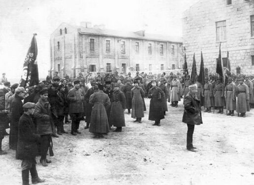 Части XI Красной армии в Баку на плацу перед Сальянскими казармами (фото 1920 года)