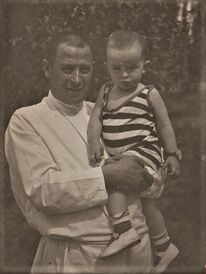 Сосновский Лев Семёнович с сыном Андрюшкой (3 июля 1927)