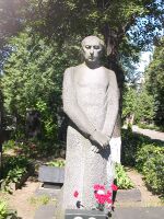 Памятник на могиле Н.М. Сисакяна на Новодевичьем кладбище