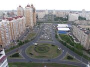 От перекрёстка с улицей Зои Гайдай на восток