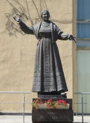 Памятник Лидии Руслановой (Саратов)