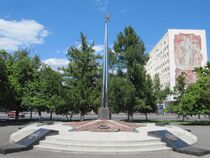 Памятник сотрудникам МВД в Саратове.jpg