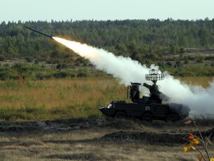 Боевые пуски ЗРК «Оса» белорусских ВВС и войск ПВО на полигоне Доманово во время СОУ «Запад-2009»