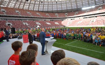Церемония старта тура Кубка чемпионата мира по футболу 2018 года. Стадион «Лужники», сентябрь 2017 года.