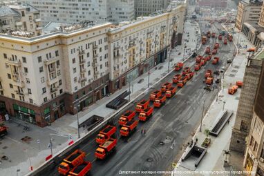 В работах по асфальтированию было использовано около 8000 тонн асфальтобетонной смеси и задействовано 170 самосвалов и 74 единицы специальной техники.[27]