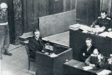 Фридрих Паулюс свидетельствует на Нюрнбергском процессе.jpg
