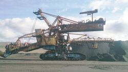Экскаватор ЭР1250 на Тугнуйском угольном разрезе, Бурятия.