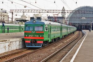 ЭР2Т-7181 на станции Москва-Пассажирская-Киевская