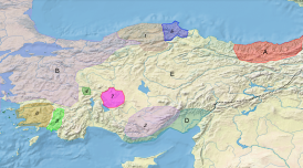Бейлики в 1284 году. * A Трапезундская империя * B Византийская империя (до 1261 Никейская империя) * D Киликийская Армения * E Государство сельджуков * 1 Чобаногуллары * 2 Караманогуллары * 3 Инанчогуллары (Ладик) * 4 Сахиб-атаогуллары * 5 Перванеогуллары * 6 Ментешеогуллары * 7 Эшрефогуллары