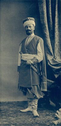 На костюмированном балу 1903 года в костюме есаула Сумского слободского казачьего полка 1651 года.