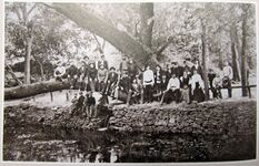 Угол сада, посаженного первыми переселенцами. 1905 год