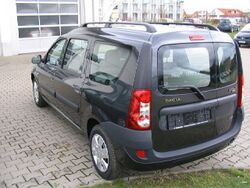2007 Dacia Logan MCV rear.JPG