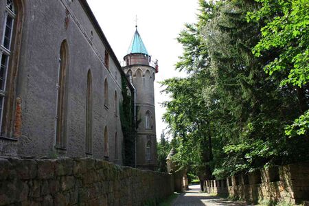 Башня замка и часовня