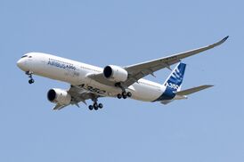 Airbus A350 во время первого полёта.