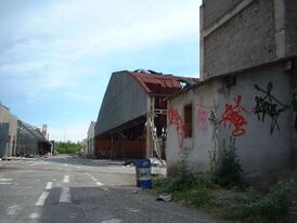 Руины завода весной 2003 года