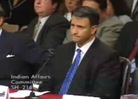 На слушаниях комитета Сената по делам индейцев. 2004 год