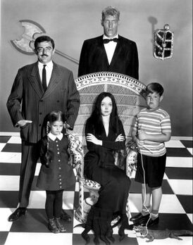 Семейка Аддамс в телесериале 1964 года