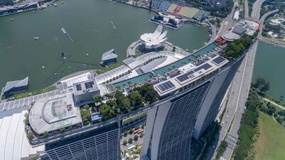 Бассейн на крыше Marina Bay Sands