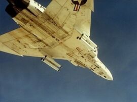 испытания головок самонаведения ракет на захват и сопровождение целей с истребителя F-4 5-й испытательной эскадрильи ВМС США