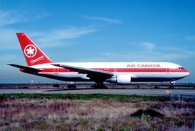 Boeing 767-233 борт C-GAUN