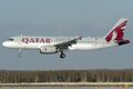 Airbus A320 авиакомпании Qatar Airways заходит на посадку в Домодедово