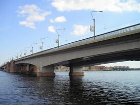 Вид на мост Александра Невского с левого берега Невы, 2003 год