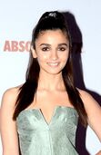 Alia Filmfare Style Awards 2016.jpg