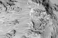 Аллювиальные отложения в кратере Мохаве, снимок камеры высокого разрешения HiRISE.