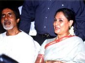 Amitabh and Jaya Bachchan still5.jpg