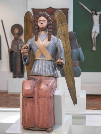 Пермская деревянная скульптура в экспозиции Пермской государственной художественной галереи