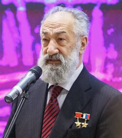 Artur Chilingarov 2015.jpg