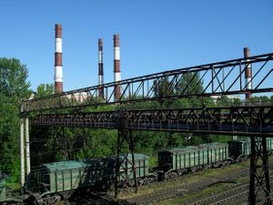 Вид на трубы ТЭЦ от станции Нарвская