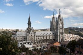 Basílica del Voto Nacional, Quito - 4.jpg