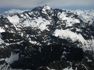Пик Бэшфул, высотой 2 440 метров. Наивысшая точка парка