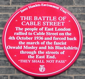Battle-of-Cable-Street-red-plaque.png