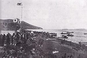 Японские войска высаживаются на побережье Сахалина