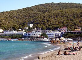 Beach of Skala, Angistri, Greece.jpg