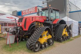 Гусеничный трактор Беларус-3525