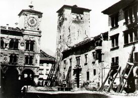 Belluno - piazza Duomo dopo il terremoto del 1873.jpg