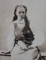 Девочка-крестьянка из деревни Вялово Ошмянкого уезда. Фотограф граф Бенедикт Тышкевич, 1898 г.
