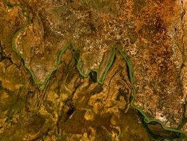 Характерные изгибы реки Нигер, давшие название местности