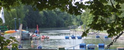 Ваза водного спорта на реке Скарп