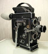 16-мм киносъёмочный аппарат Bolex H16 (Швейцария)