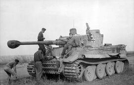 Bundesarchiv Bild 101I-022-2935-10A, Russland, Panzer VI (Tiger I).jpg