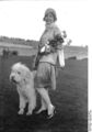 Немецкая актриса Силли Файндт с собакой, 1928 г. Из собрания Бундесархива